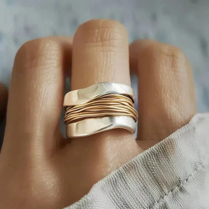 Bundle: Bracelet set 5 pieces in gold + Silver ring with gold wire