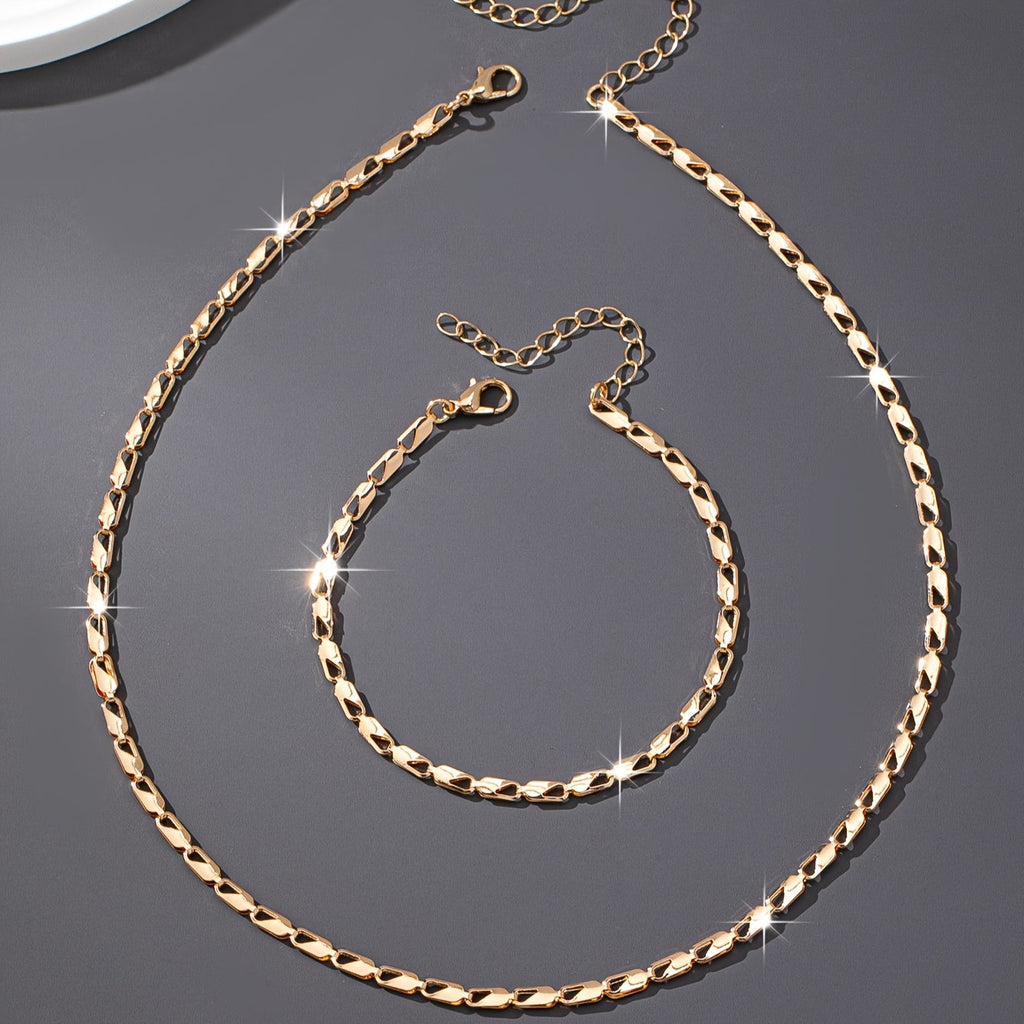 Elegant 18k Gold Necklace and Bracelet Set