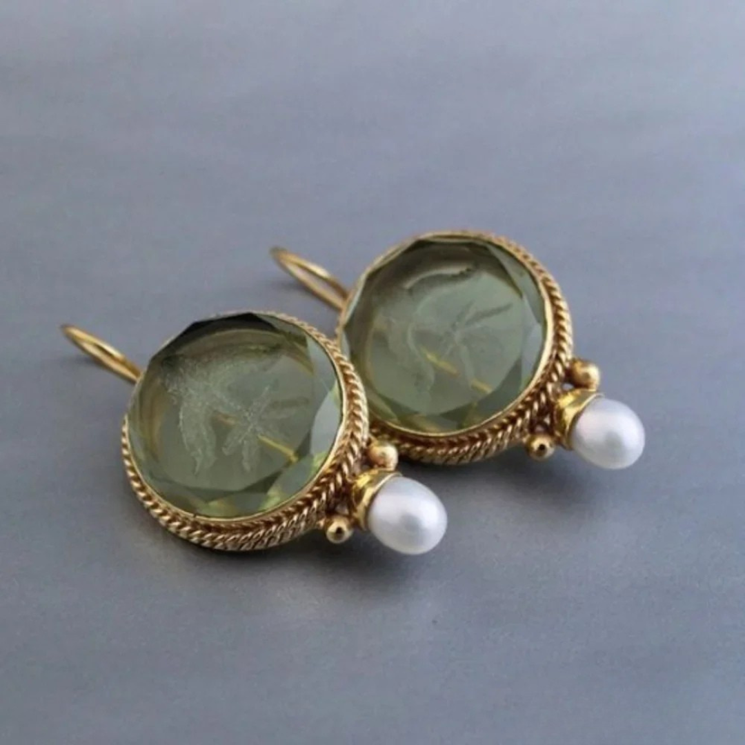 Retro Classic Earrings with Green Stones and Pearls