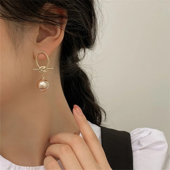 Drop Earrings with Timeless Pearl