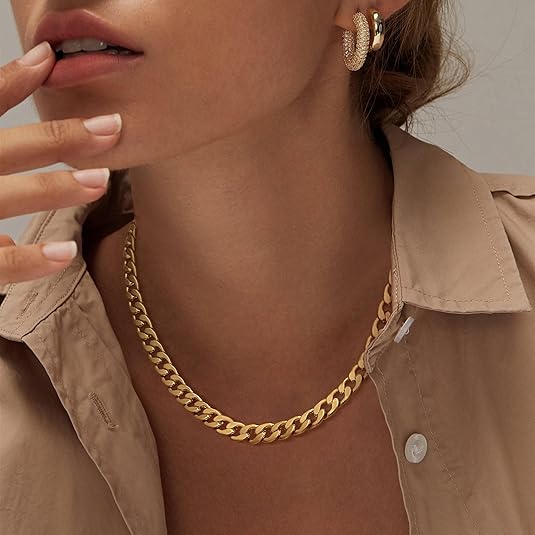 Bundle: Bracelet set 5 pieces in gold + Chunky Cuban link necklace