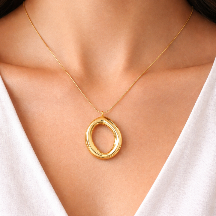 Gold Oval Necklace in Plated Metal