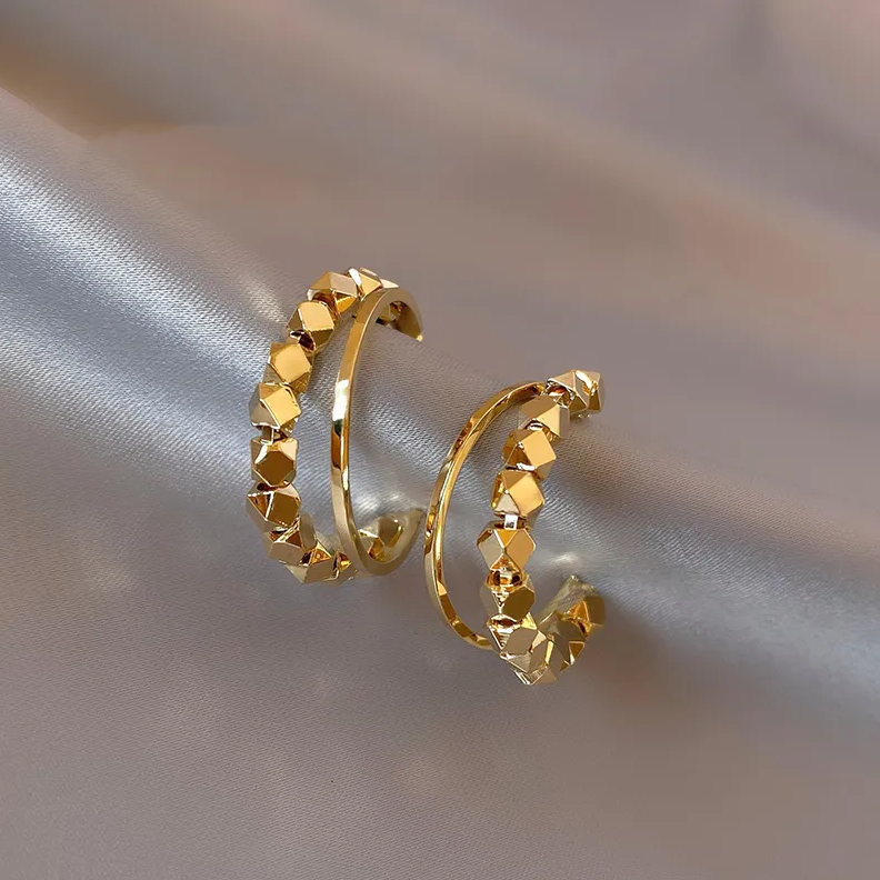 Elegant Gold Earrings with Cubic