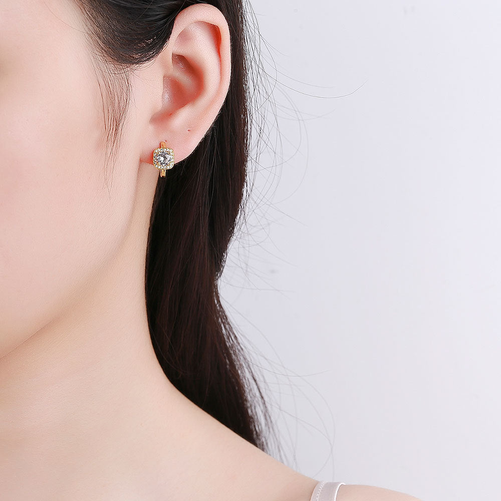 Square Earrings in Gold