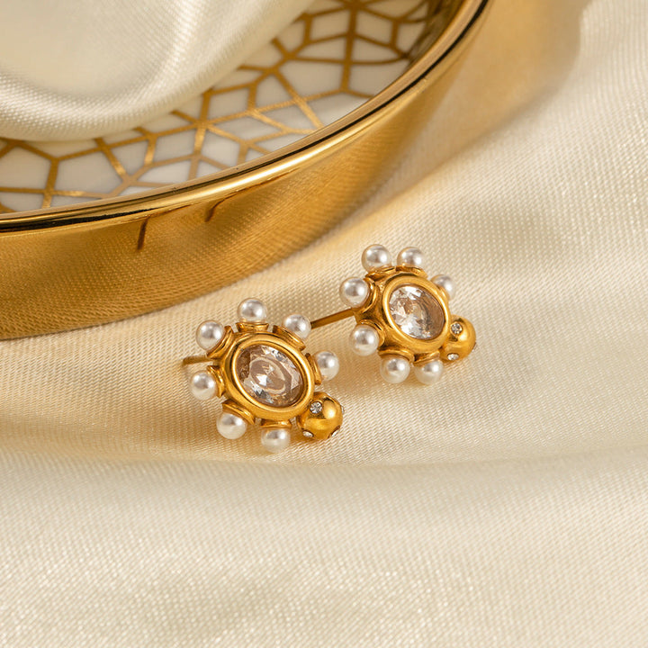 Refined Gold Earrings with Pearl
