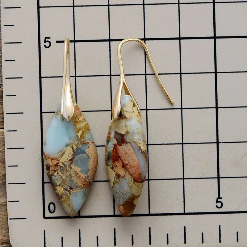 Teardrop earrings with natural stone
