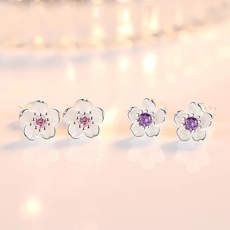 Bloemvormige knopoorbellen met zirconia