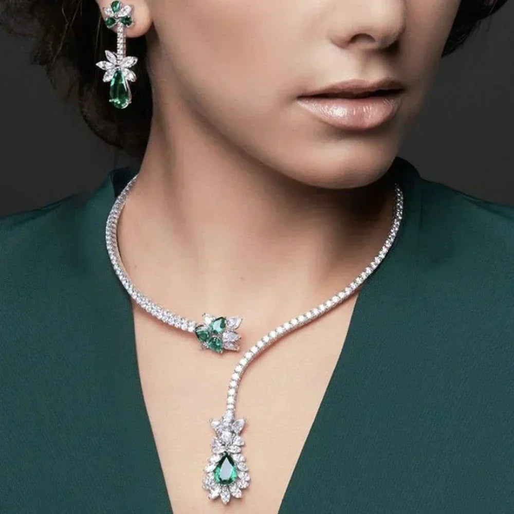 Vintage Necklace Emerald Bloom