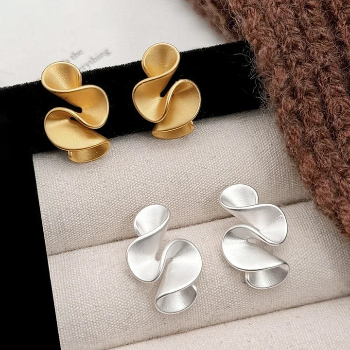 Flower Earrings in Silver and 18K Gold