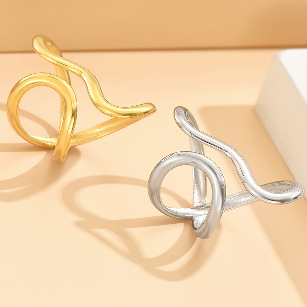 Chique Ring met Asymmetrische Golf
