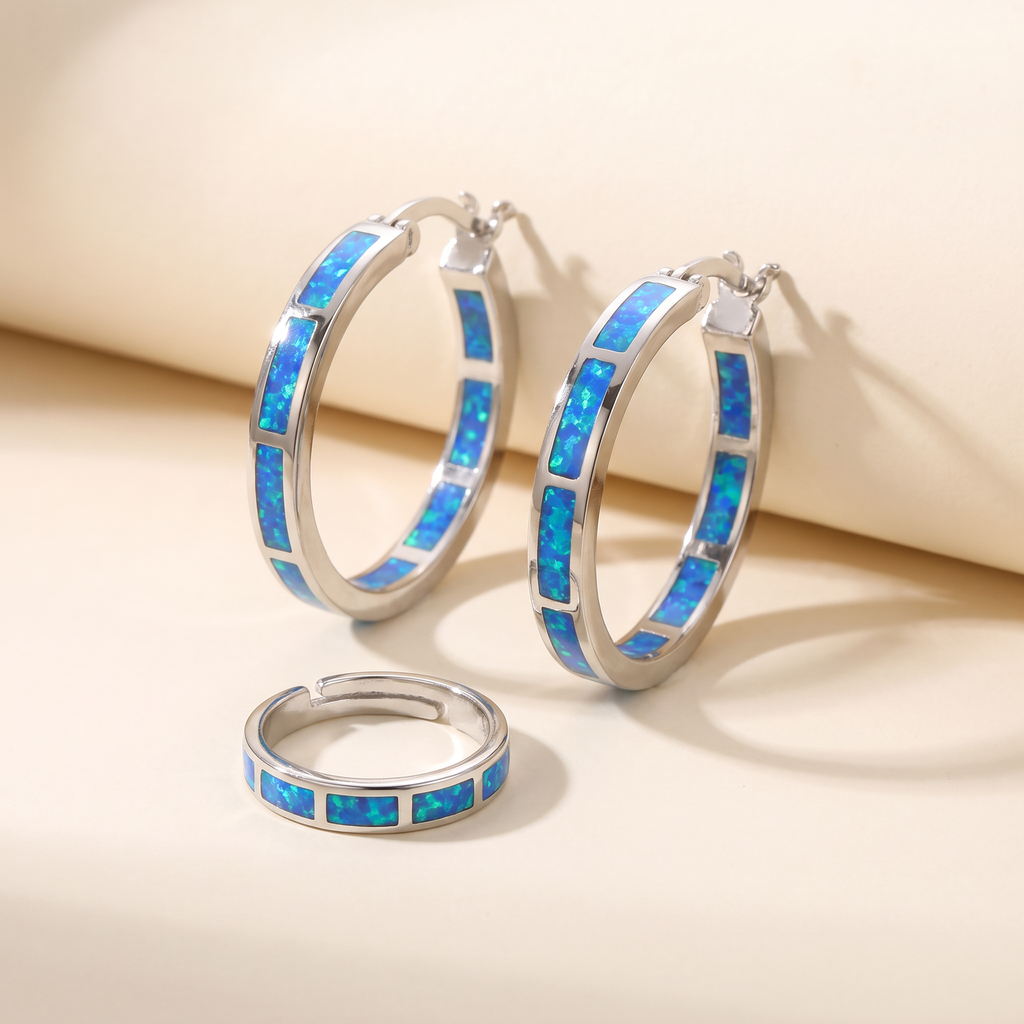 Bundel: Chique Oorbellen in Cirkel met Blauwe Vuur Opal + Verstelbare Blauwe Vuur Opale Armband in Zilver