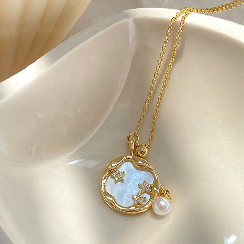 Golden Necklace with Moonstone and Pearl