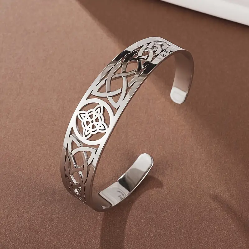 Open rigid silver bracelet