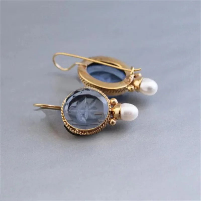 Sophie Timeless Pearl Earrings