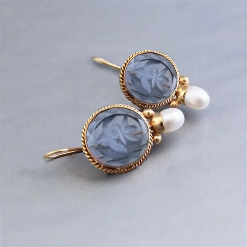 Sophie Timeless Pearl Earrings