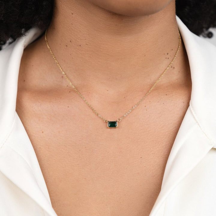 Delicate Necklace with Emerald