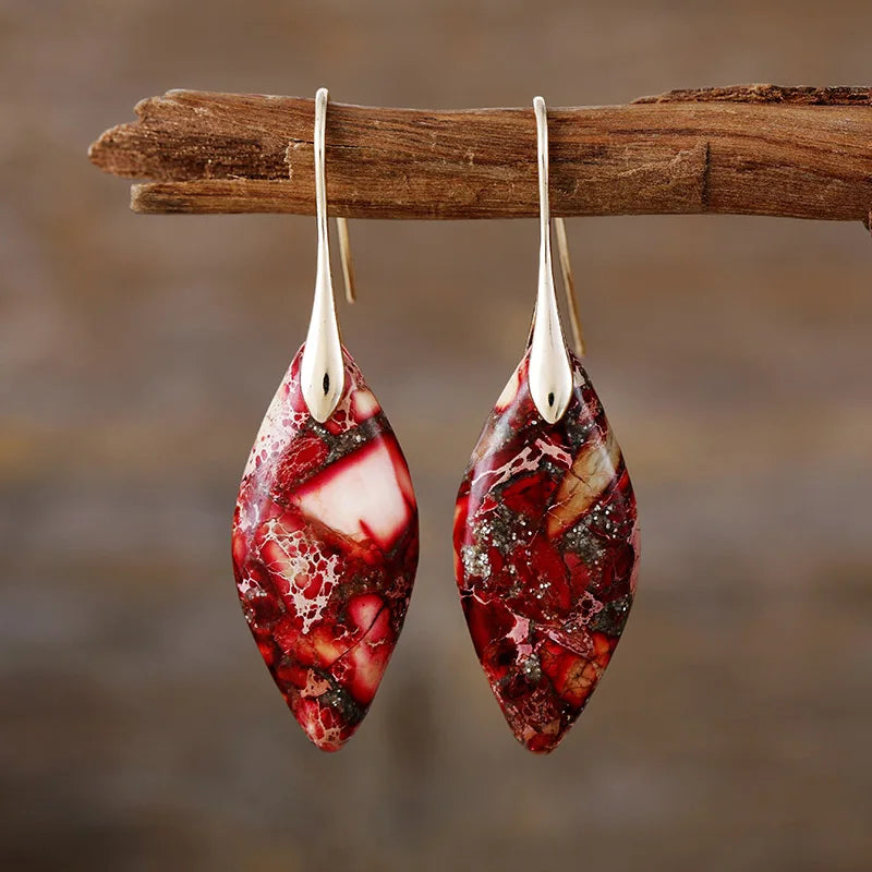 Teardrop earrings with natural stone